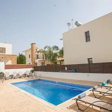 Imagine Your Family Renting A Luxury Holiday Close To Sotira' Main Attractions, Sotira 1202 Βίλα